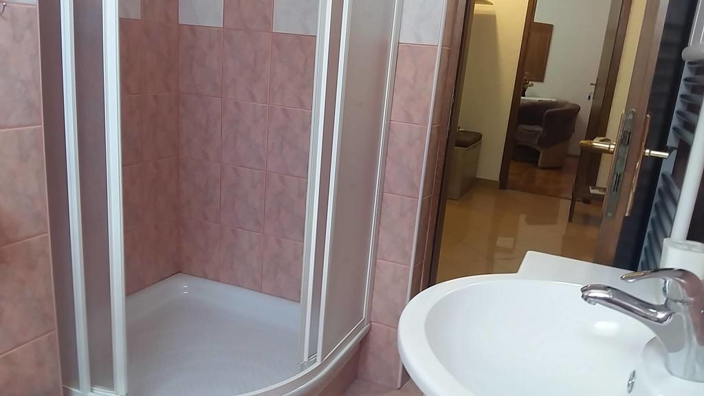 Suza Apartment セニ エクステリア 写真
